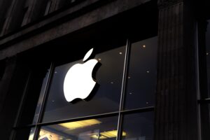 Read more about the article Financial Times: Will Apple take a big bite out of the banks?